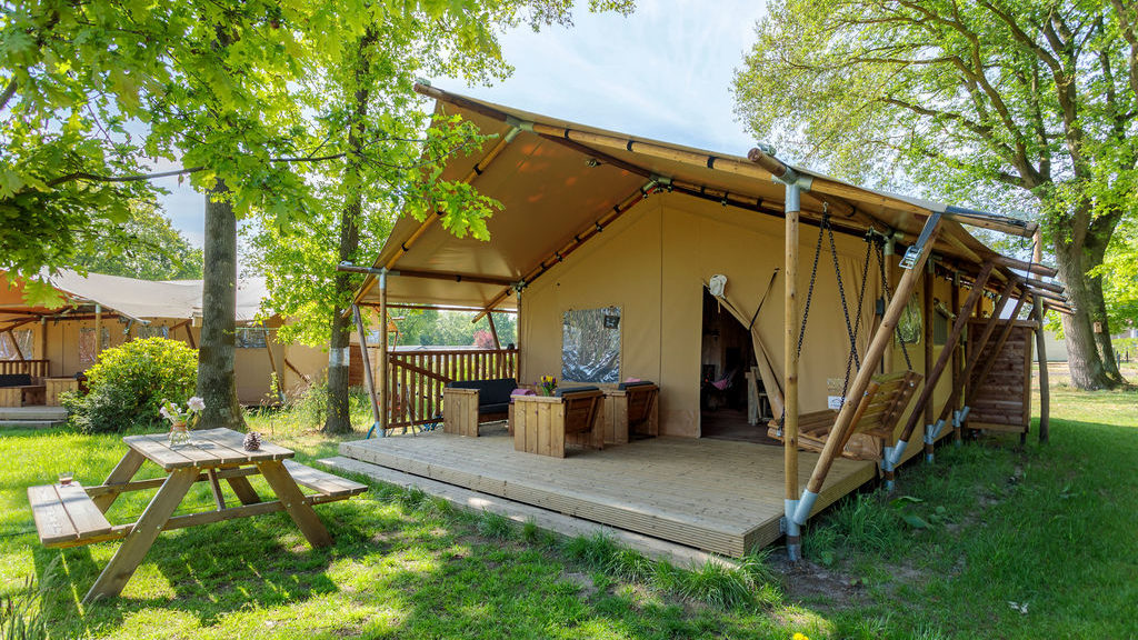 YALA Sunshine safari tent with bathroom