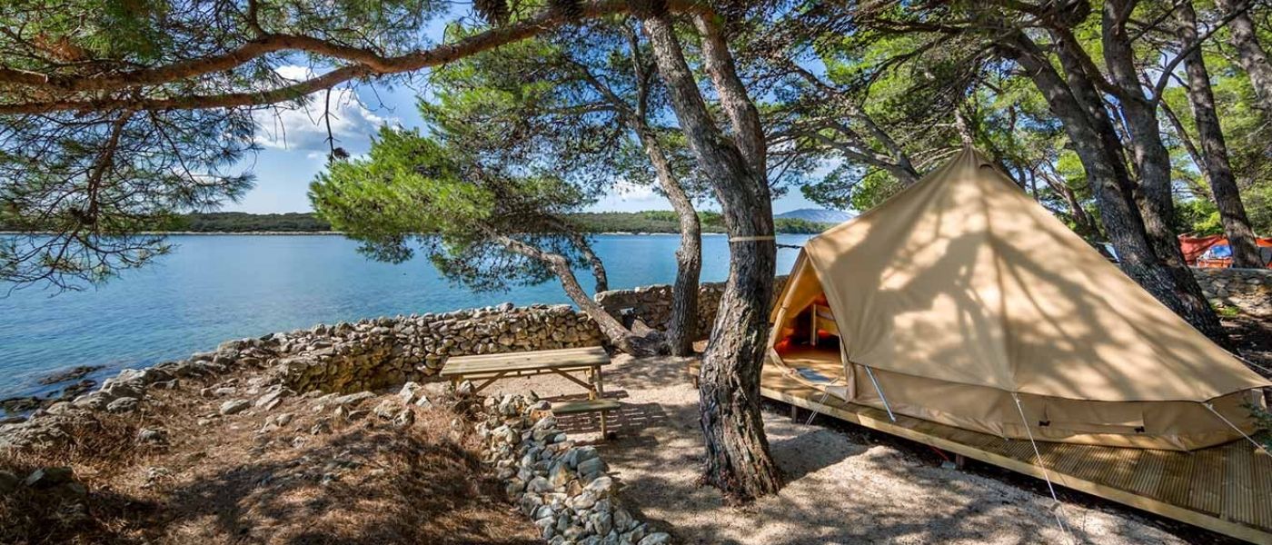 YALA_Bell_tent_Classic_segment_luxury_canvas_lodges_and_glamping_tents_hero