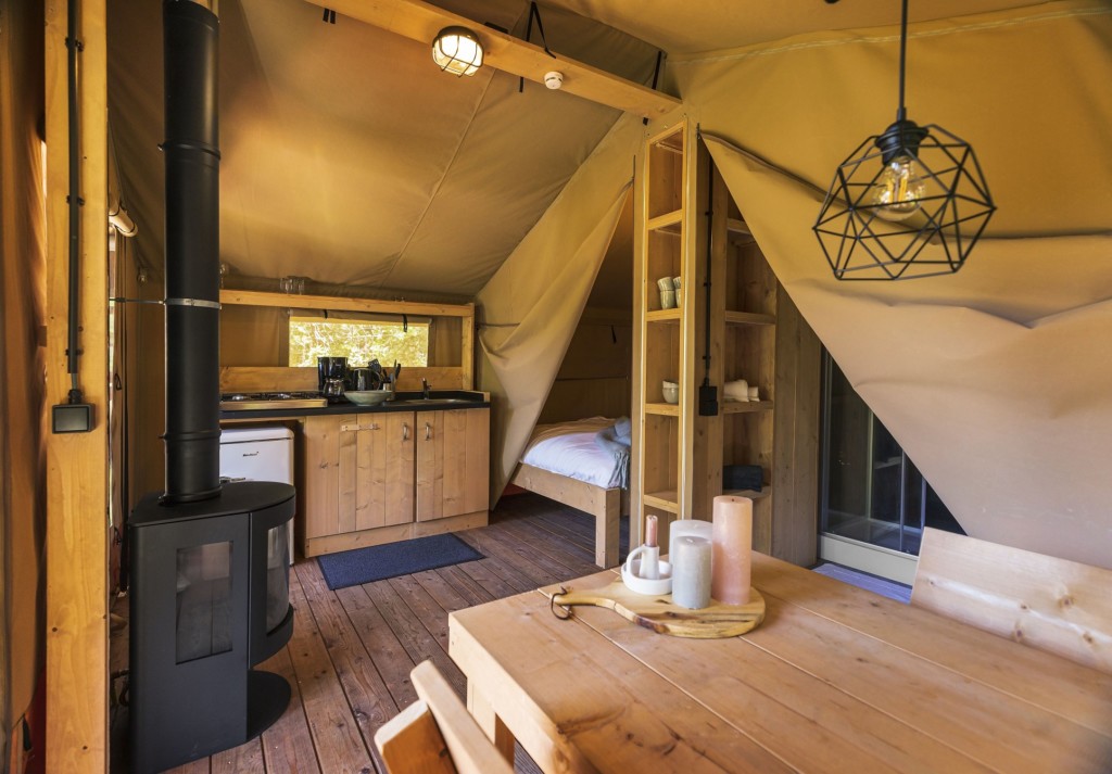 YALA_Comet_Living area and kitchen_Duinrell_The Netherlands