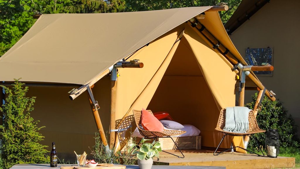 YALA_Sparkle_exterior_at_the_campsite_landscape - Safari tents and glamping lodges
