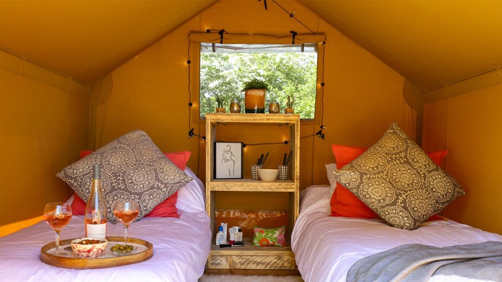 YALA_Sparkle_interior_front_view_landscape - Safari tents and glamping lodges